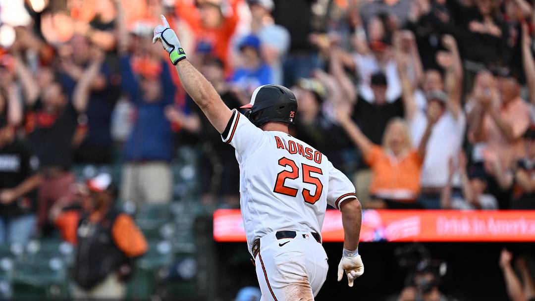 May 30, 2026; Baltimore, Maryland, USA; Baltimore Orioles infielder Pete Alonso (25) begins to celebrate after hitting a walk-off single in the ninth inning against the Toronto Blue Jays at Oriole Park at Camden Yards. Mandatory Credit: Jamie Sabau-Imagn Images May 30, 2026; Baltimore, Maryland, USA; Baltimore Orioles infielder Pete Alonso (25) begins to celebrate after hitting a walk-off single in the ninth inning against the Toronto Blue Jays at Oriole Park at Camden Yards. Mandatory Credit: Jamie Sabau-Imagn Images