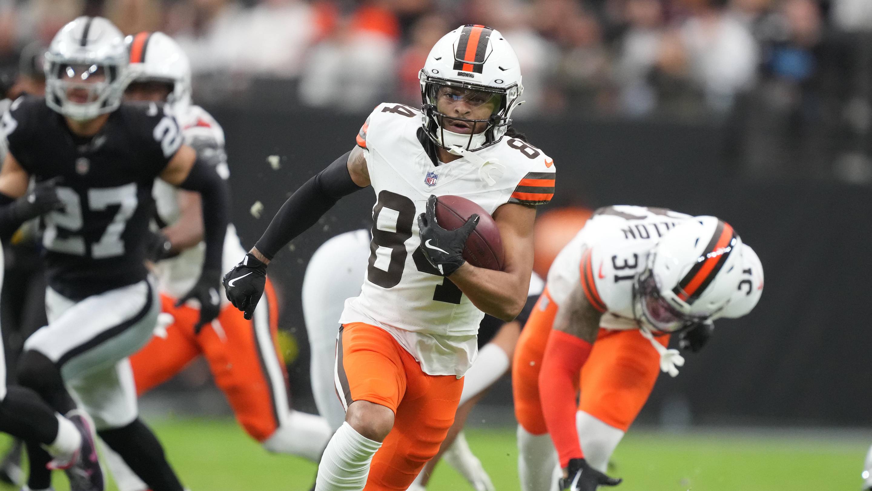 Kevin Stefanski defends special teams struggles, keeps Gage Larvadain as starter