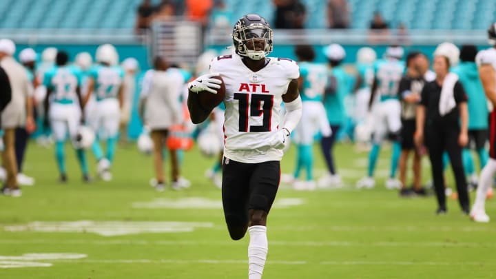 Wide receiver Chris Blair (19) and linebacker Donavan Mutin enjoyed strong summers in the Atlanta Falcons' offseason program.