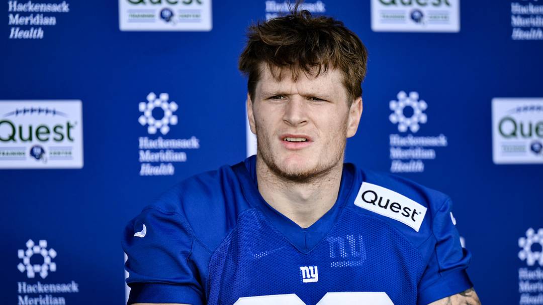 New York Giants tight end Thomas Fidone II New York Giants tight end Thomas Fidone II