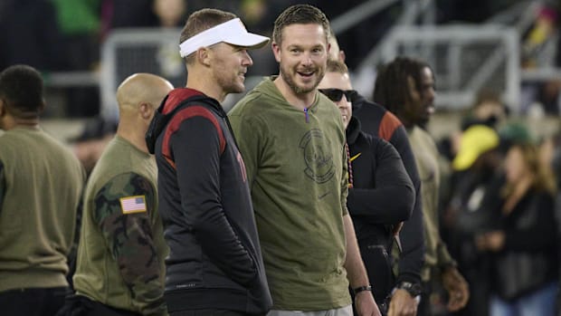 Oregon Ducks Shockingly Lose Commitment in 2026 Recruiting Class
