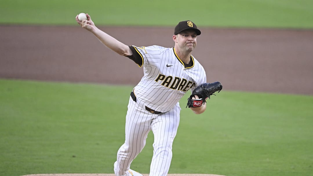 Sep 27, 2025; San Diego, California, USA; San Diego Padres starting pitcher Michael King (34) delivers during the first inning against the Arizona Diamondbacks at Petco Park. Mandatory Credit: Denis Poroy-Imagn Images Sep 27, 2025; San Diego, California, USA; San Diego Padres starting pitcher Michael King (34) delivers during the first inning against the Arizona Diamondbacks at Petco Park. Mandatory Credit: Denis Poroy-Imagn Images