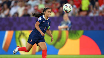 Sakina Karchaoui est la nouvelle capitaine de l'équipe de France féminine. 