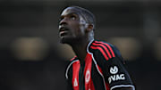 Niels Nkounkou verabschiedet sich von der Eintracht