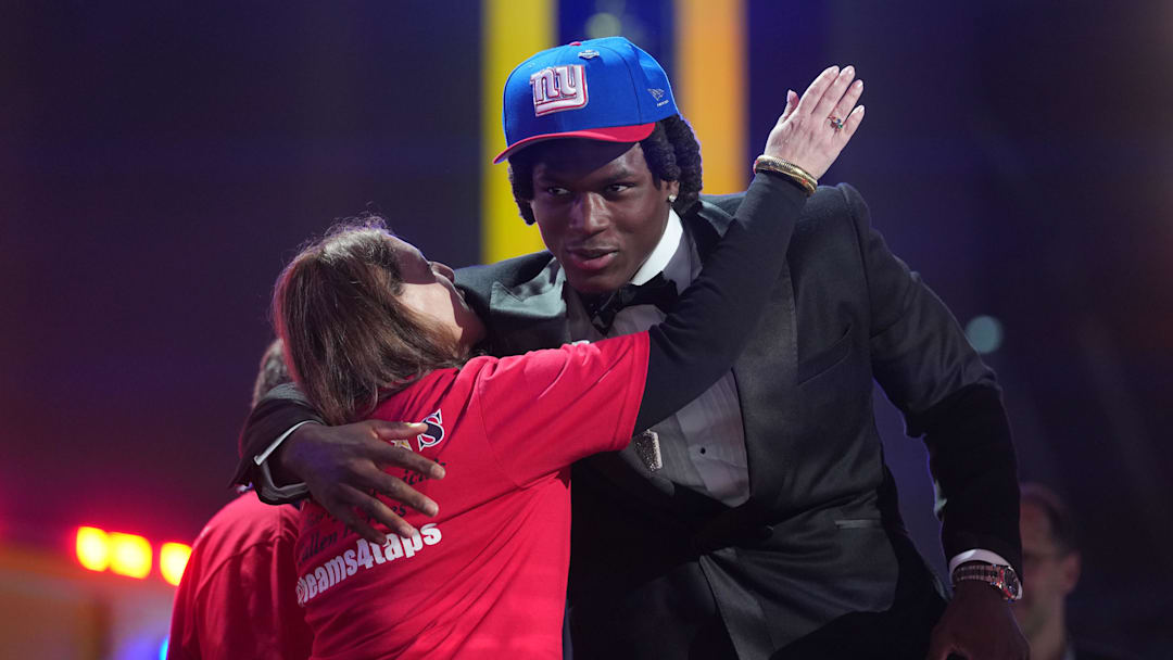 Apr 23, 2026; Pittsburgh, PA, USA; Ohio State Buckeyes linebacker Arvell Reese is selected by the New York Giants as the number five pick during the 2026 NFL Draft at Acrisure Stadium. Mandatory Credit: Kirby Lee-Imagn Images