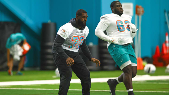 Miami Dolphins offensive tackle Terron Armstead (72) works out during mandatory minicamp at Baptist Health Training Complex. 