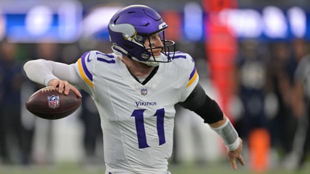 Vikings quarterback Carson Wentz.