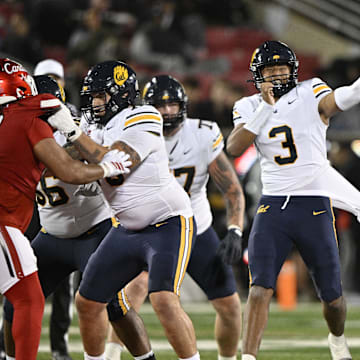 Cal quarterback Jaron-Keawe Sagapolutele 
