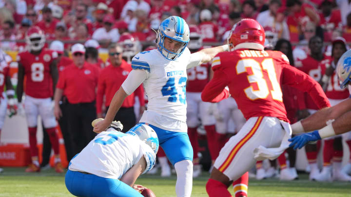 Detroit Lions kicker Jake Bates (43).