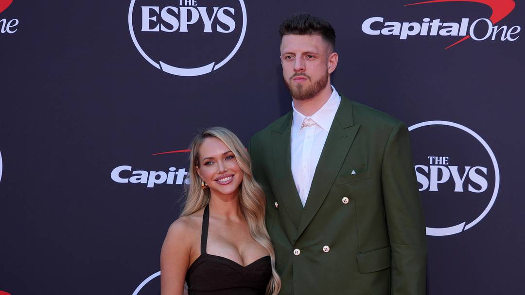 Kourtney Kellar Hartenstein and Isaiah Hartenstein