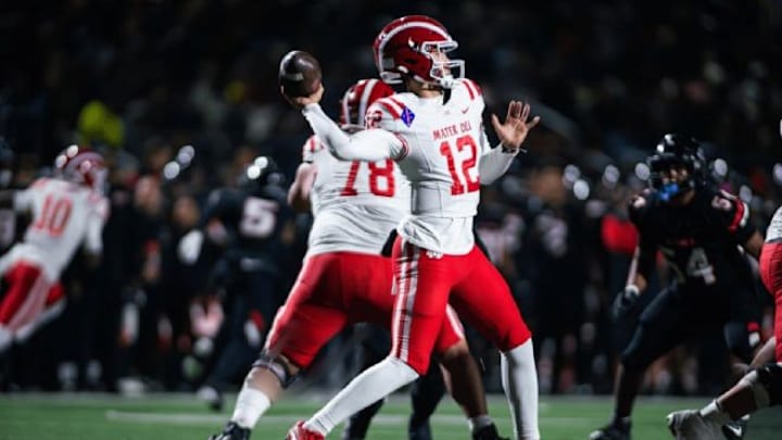 Mater Dei QB (No. 12) Furian Inferrera in action