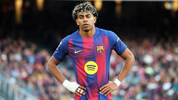 Lamine Yamal et le FC Barcelone affrontent le Rayo Vallecano en Liga Lamine Yamal et le FC Barcelone affrontent le Rayo Vallecano en Liga