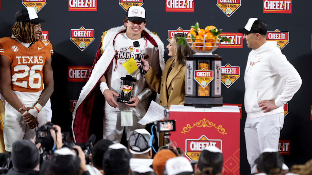 Arch Manning, Steve Sarkisian, Ty'Anthony Smith, 2025 Cheez-It Citrus Bowl - Texas v Michigan