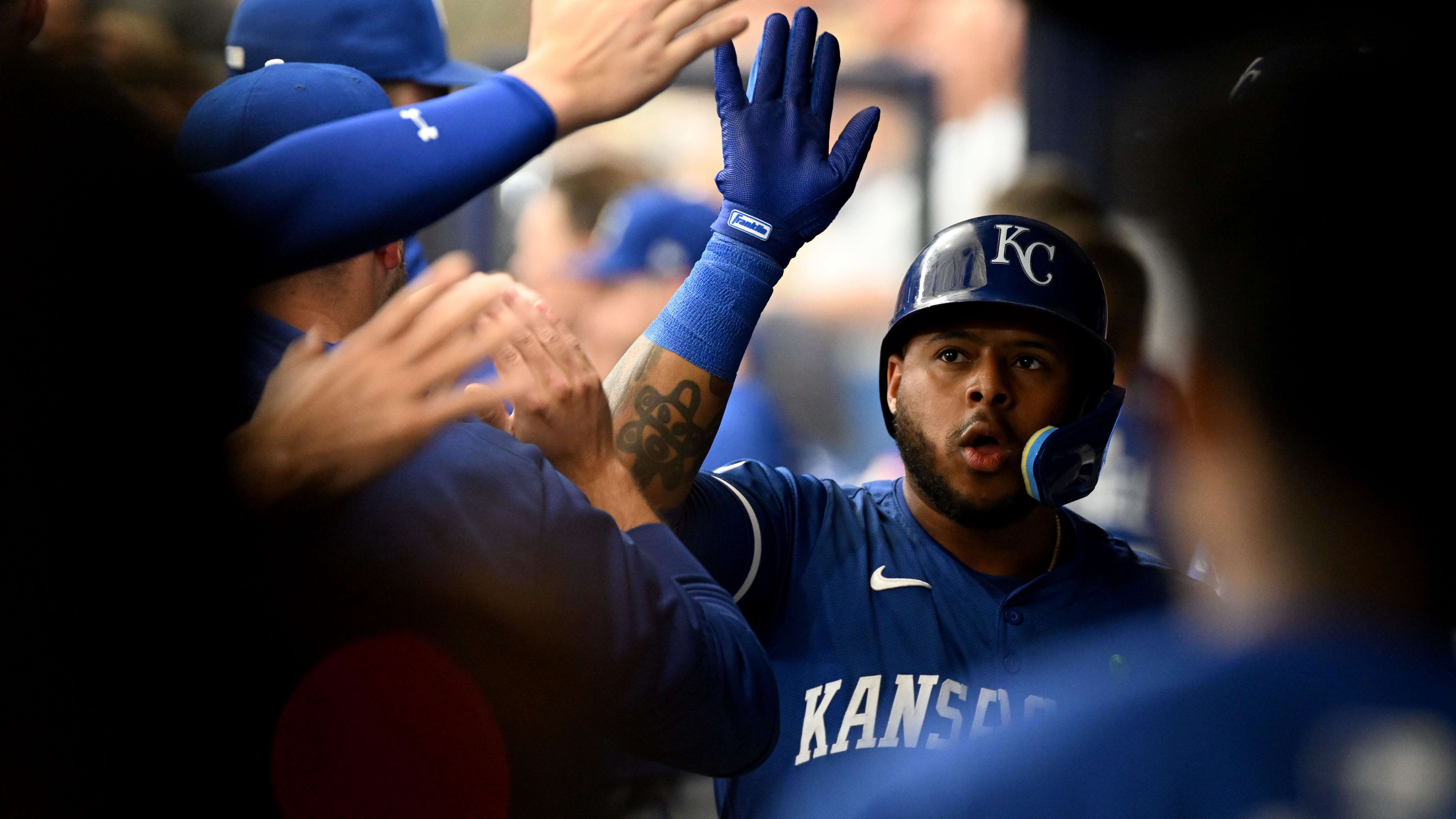 KC Royals 开幕日 DH 展示了季后赛比赛高潮中的能量激增
