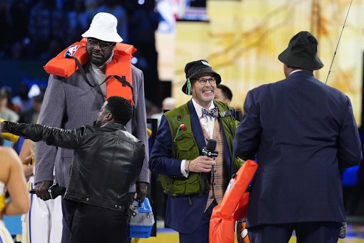  Shaquille O’Neal and Chuck’s Global Stars general manager Charles Barkley and broadcaster Ernie Johnson  