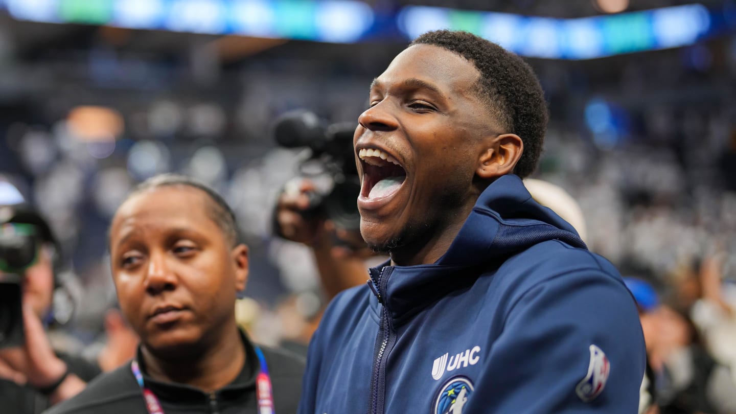 Anthony Edwards says he&rsquo;d beat all of his USA Basketball teammates in swimming