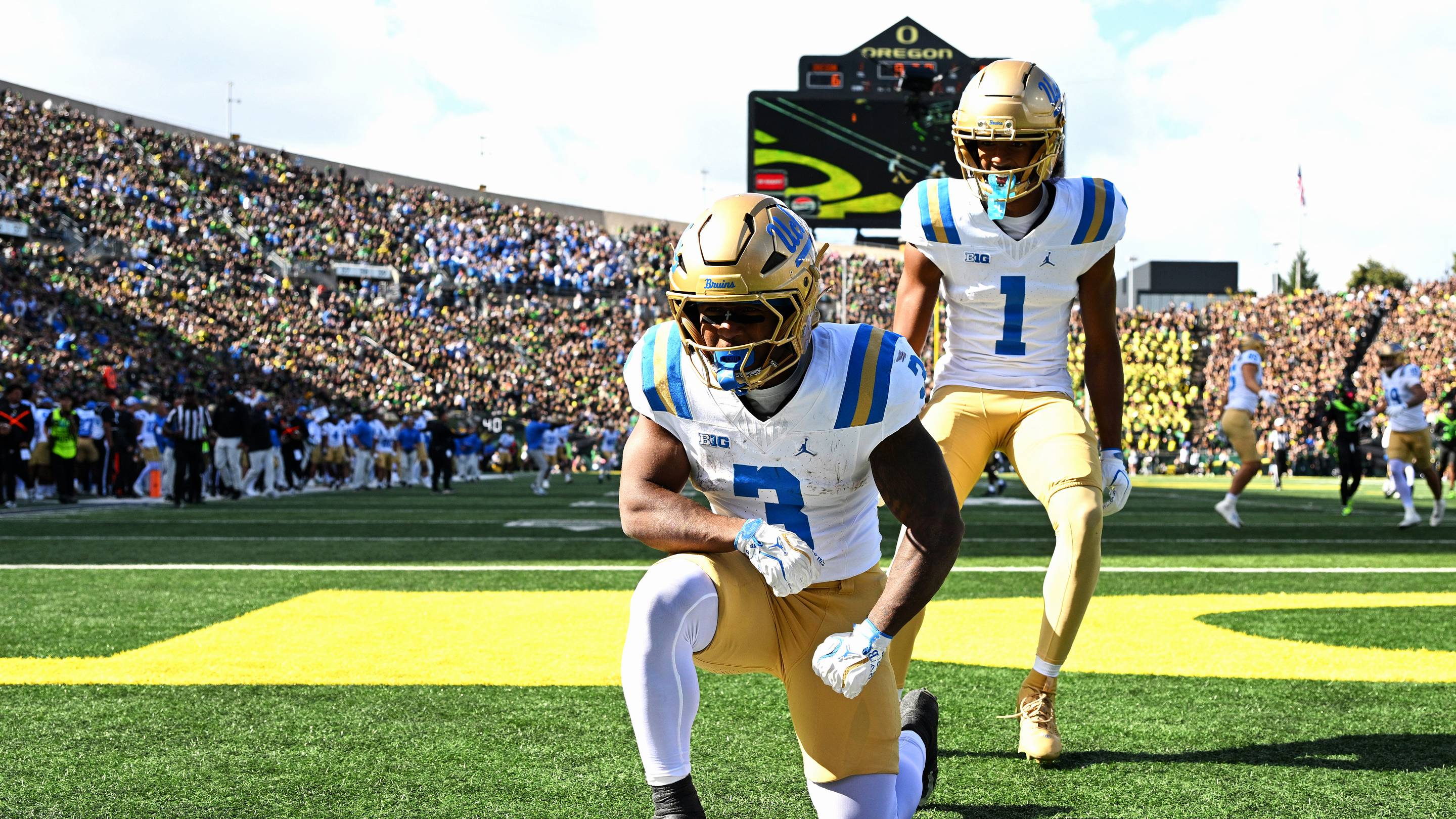 Wisconsin's Suddenly Huge Clash With Undefeated UCLA Slated for Primetime