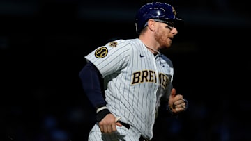 Cincinnati Reds v Milwaukee Brewers