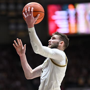Purdue Boilermakers guard Braden Smith (3) shoots the ball