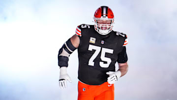 Pittsburgh Steelers v Cleveland Browns