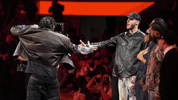 Feb 15, 2025; San Francisco, CA, USA; Recording artist Gelo greets Lonzo Ball during his performance during All Star Saturday Night ahead of the 2025 NBA All Star Game at Chase Center. Mandatory Credit: Kyle Terada-Imagn Images Feb 15, 2025; San Francisco, CA, USA; Recording artist Gelo greets Lonzo Ball during his performance during All Star Saturday Night ahead of the 2025 NBA All Star Game at Chase Center. Mandatory Credit: Kyle Terada-Imagn Images