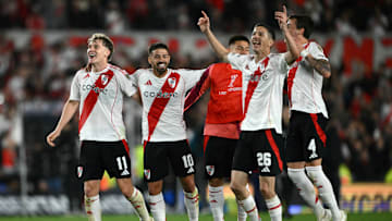 FBL-LIBERTADORES-RIVER-COLOCOLO