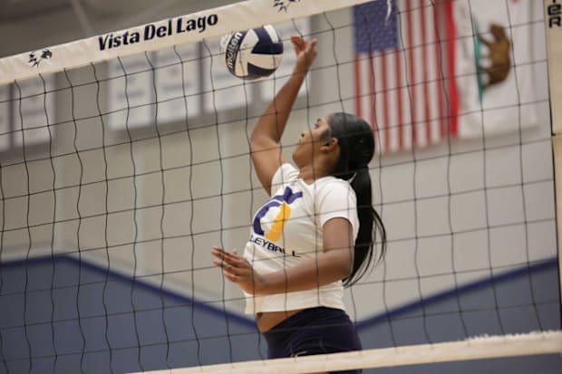 Oak Ridge vs. Vista Del Lago in California Varsity high school volleyball [showdown - Aug. 26, 2025 
