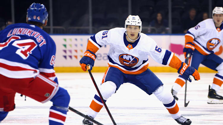 New York Islanders v New York Rangers