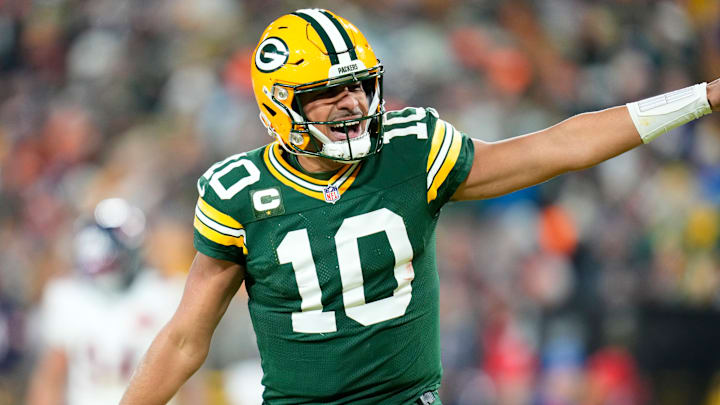 Chicago Bears v Green Bay Packers - NFL 2025