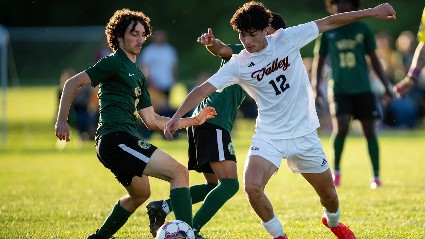 Latest Iowa high school boys soccer rankings