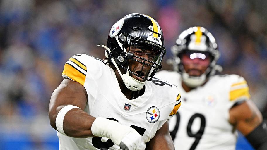 Keeanu Benton.