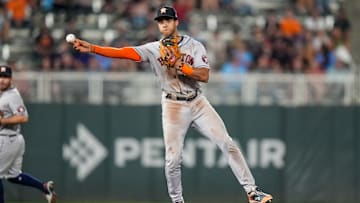 Jeremy Peña salió lesionado