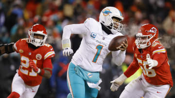 AFC Wild Card Playoffs - Miami Dolphins v Kansas City Chiefs