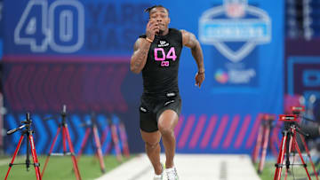 Texas defensive back Jahdae Barron (DB04) runs in the 40 yard dash during the 2025 NFL Combine at Lucas Oil Stadium.