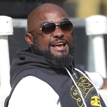 Sep 14, 2025; Pittsburgh, Pennsylvania, USA;  Pittsburgh Steelers head coach Mike Tomlin looks form the bench before the game against the Seattle Seahawks at Acrisure Stadium. Mandatory Credit: Charles LeClaire-Imagn Images