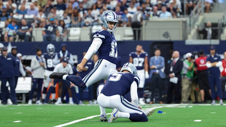 Oct 13, 2024; Arlington, Texas, USA; Dallas Cowboys place kicker Brandon Aubrey (17) kicks a field goal during the first quarter against the Detroit Lions at AT&T Stadium. Mandatory Credit: Kevin Jairaj-Imagn Images Oct 13, 2024; Arlington, Texas, USA; Dallas Cowboys place kicker Brandon Aubrey (17) kicks a field goal during the first quarter against the Detroit Lions at AT&T Stadium. Mandatory Credit: Kevin Jairaj-Imagn Images