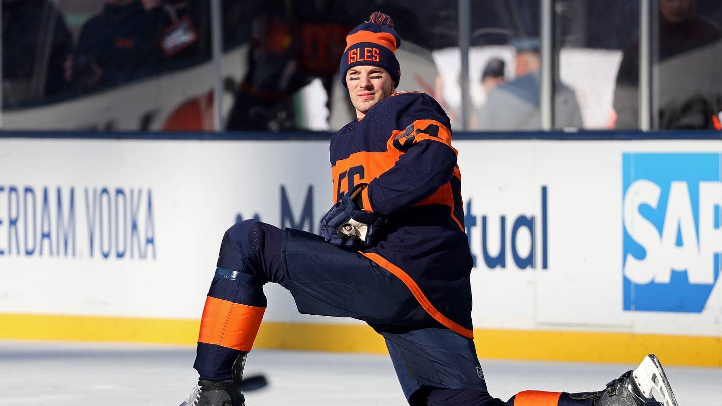 Scott Mayfield proves more harmful than helpful to NY Islanders lineup in 2023-24 - Vimarsana News