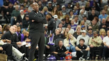 Sacramento Kings head coach Mike Brown on the sideline during the first quarter against the Detroit Pistons at Golden 1 Center. 
