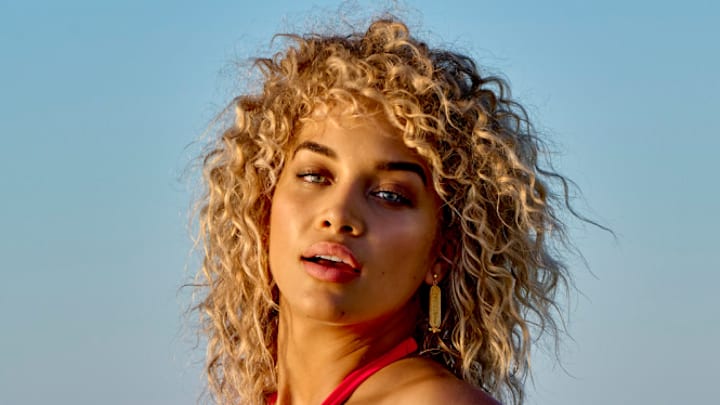 Jasmine Sanders was photographed by Yu Tsai in Belize.