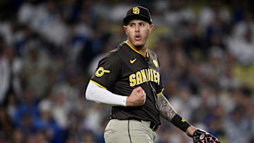 Division Series - San Diego Padres v Los Angeles Dodgers - Game 2