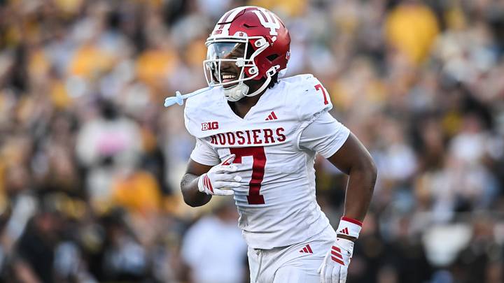 Sep 27, 2025; Iowa City, Iowa, USA; Indiana Hoosiers defensive back Louis Moore (7) reacts late during the game against the Iowa Hawkeyes at Kinnick Stadium. Mandatory Credit: Jeffrey Becker-Imagn Images