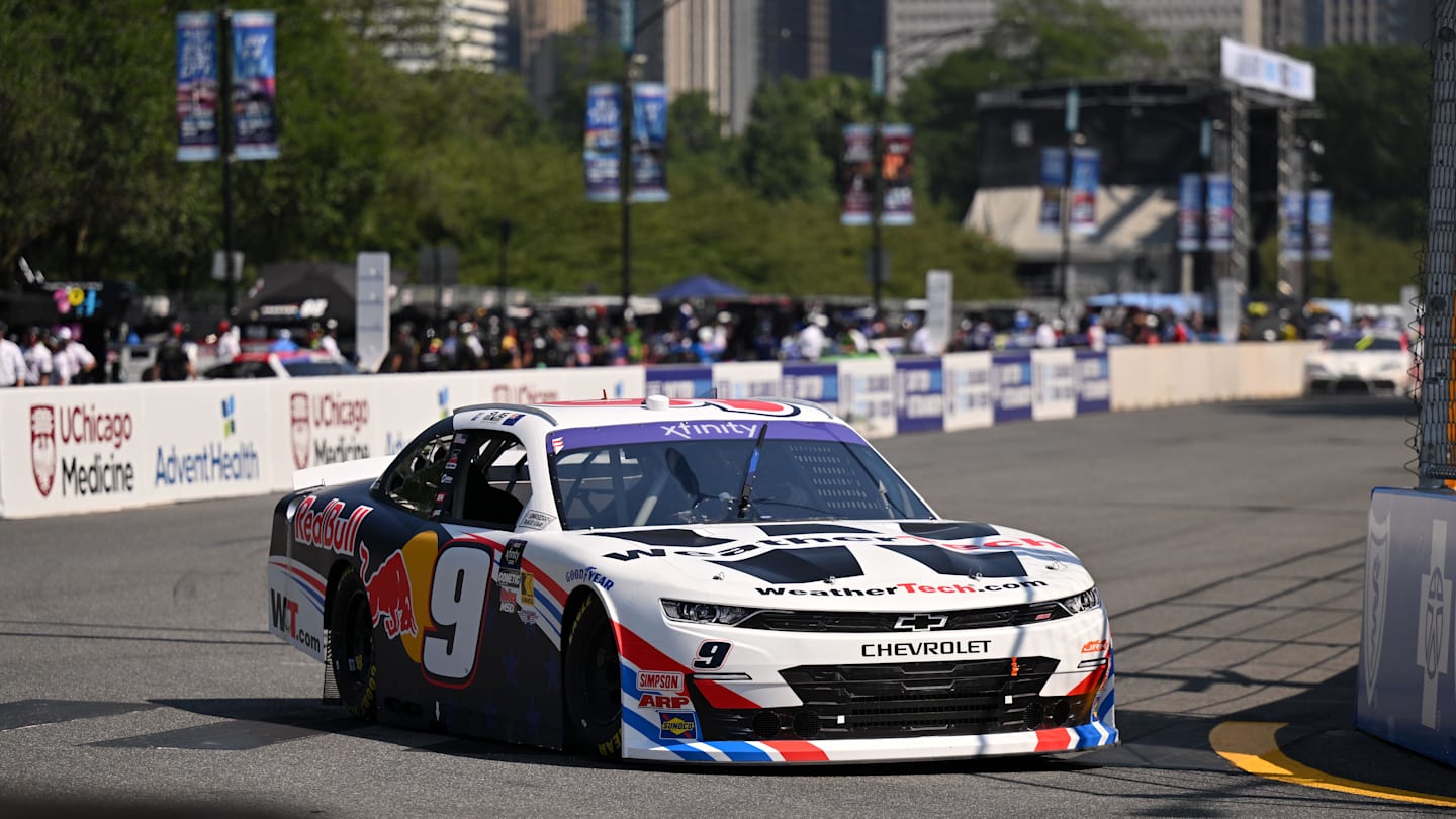 XFINITY: Shane Van Gisbergen Cruises to Pole on Chicago Street Course