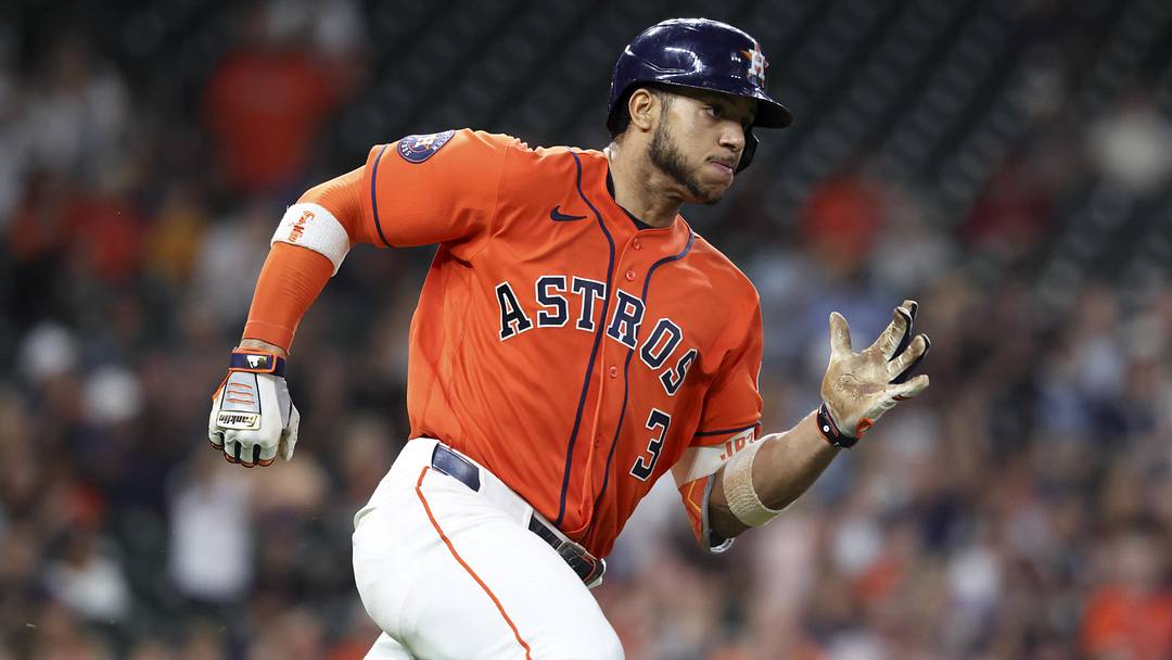 Jun 3, 2026; Houston, Texas, USA; Houston Astros shortstop Jeremy Pena (3) runs to first base on a double during the first inning against the Pittsburgh Pirates at Daikin Park. Mandatory Credit: Troy Taormina-Imagn Images