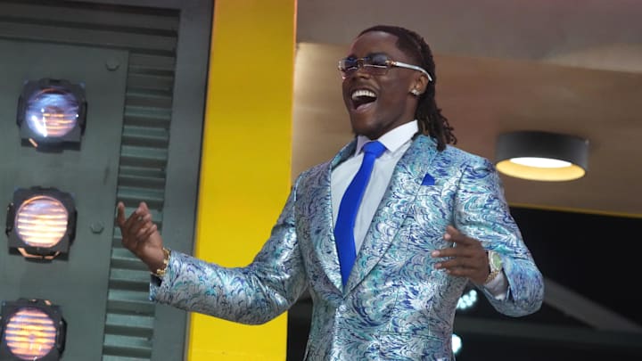 Apr 24, 2025; Green Bay, WI, USA; Kentucky Wildcats cornerback Maxwell Hairston introduced before the first round of the 2025 NFL Draft at Lambeau FieldImages Apr 24, 2025; Green Bay, WI, USA; Kentucky Wildcats cornerback Maxwell Hairston introduced before the first round of the 2025 NFL Draft at Lambeau FieldImages