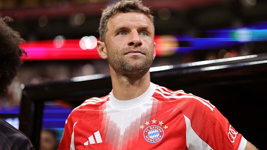 Thomas Müller looking into the distance.