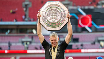 El trofeo de la Community Shield tiene una forma particular y distinta a otros 