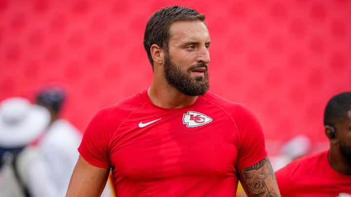 Aug 22, 2024; Kansas City, Missouri, USA; Kansas City Chiefs tight end Noah Gray (83) warms up against the Chicago Bears prior to a game at GEHA Field at Arrowhead Stadium. Mandatory Credit: Denny Medley-Imagn Images