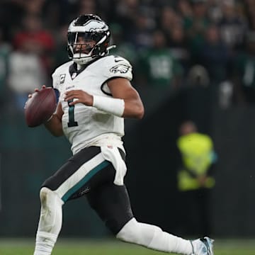 Sep 6, 2024; Sao Paulo, BRA; Philadelphia Eagles quarterback Jalen Hurts (1) scrambles during the first half against the Green Bay Packers at Neo Quimica Arena. 