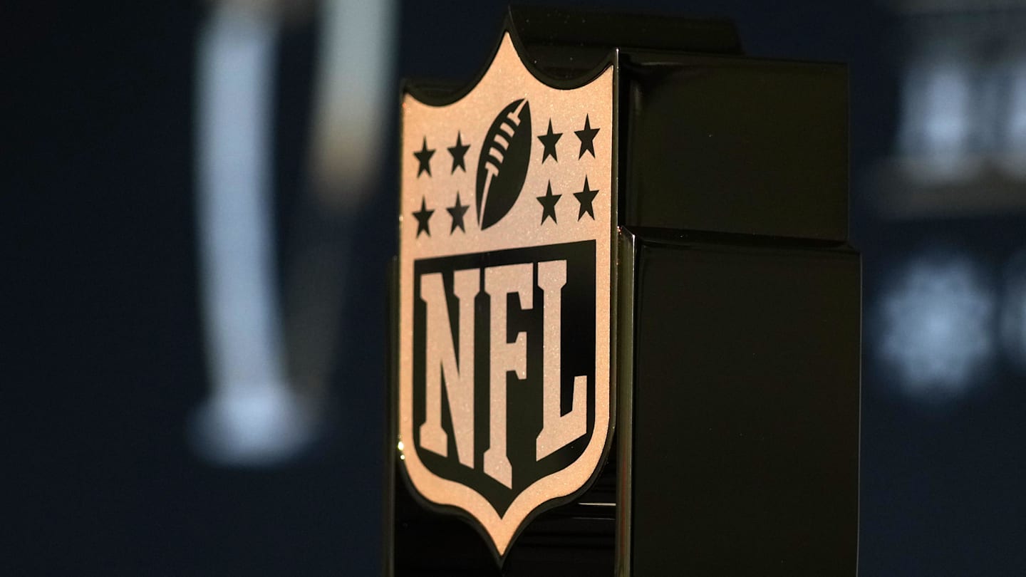 Media Mailbag: NFL Sunday Ticket Pricing, Underrated NFL broadcasters, McAfee + WWE and More