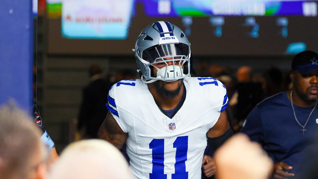 Sep 15, 2024; Arlington, Texas, USA; Dallas Cowboys linebacker Micah Parsons (11) enters the field before the game against the New Orleans Saints at AT&T Stadium. Mandatory Credit: Kevin Jairaj-Imagn Images Sep 15, 2024; Arlington, Texas, USA; Dallas Cowboys linebacker Micah Parsons (11) enters the field before the game against the New Orleans Saints at AT&T Stadium. Mandatory Credit: Kevin Jairaj-Imagn Images